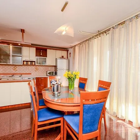 Snjezana Apartment Split